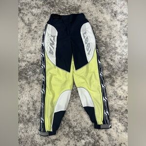 Womens Aritzia pants